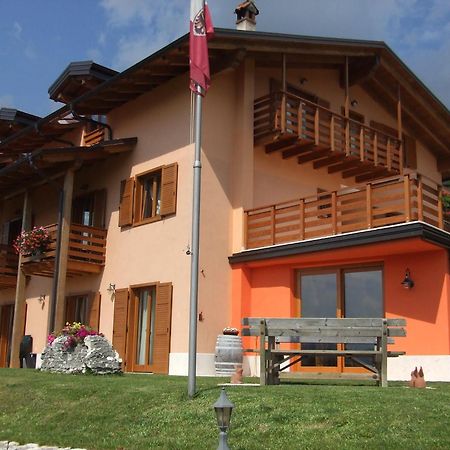 Agritur Le Pergole Hotel Villa Lagarina Eksteriør billede